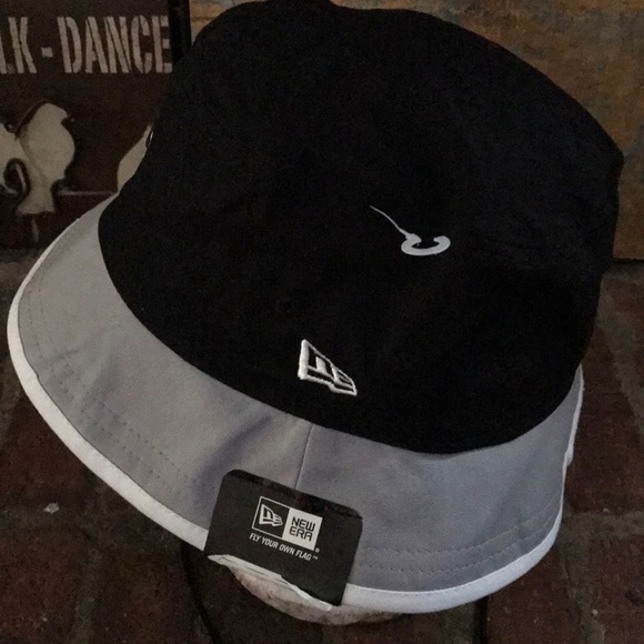 New Era Brooklyn Nets Bucket Hat - Picture 3 of 4